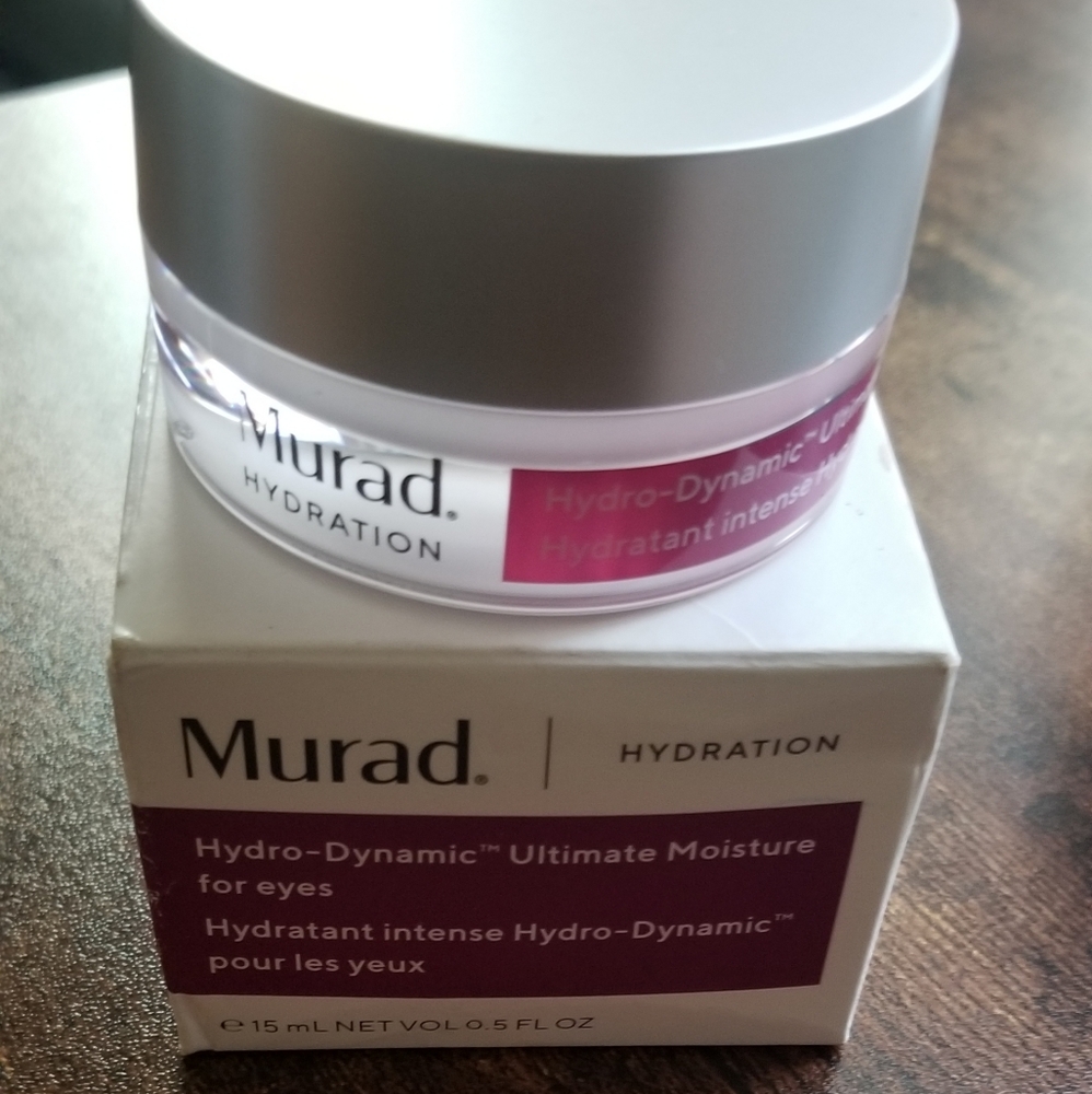 Eye moisturizer